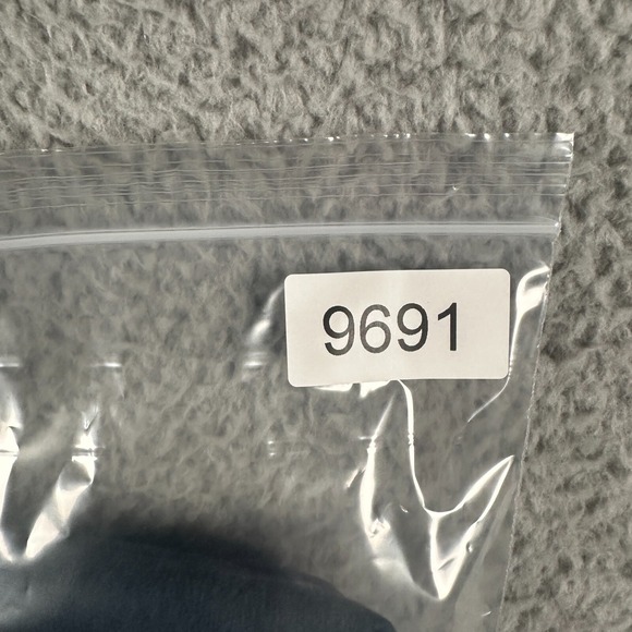 Vuori Strato Tech Polo Shirt Men's L Blue Knit Stretch Casual‎ Performance Golf - Picture 8 of 8